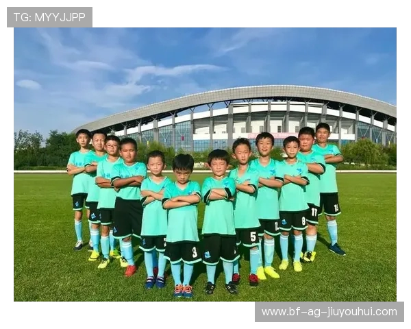 从绿茵到乐音用足球歌曲谐音翻译展现激情与文化交融