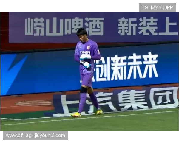 探究足球运动员为何会对捡球产生心理恐惧的深层原因分析全面解读